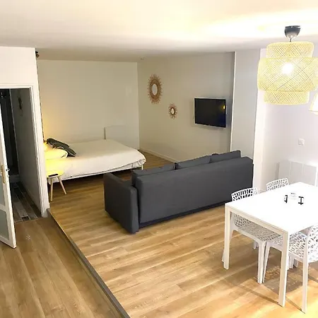 Suite 24 Appart'Hotel-3 Etoiles Le Creusot Exterior photo