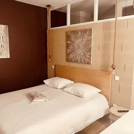 Suite 24 Appart'Hotel-3 Etoiles Le Creusot Room photo