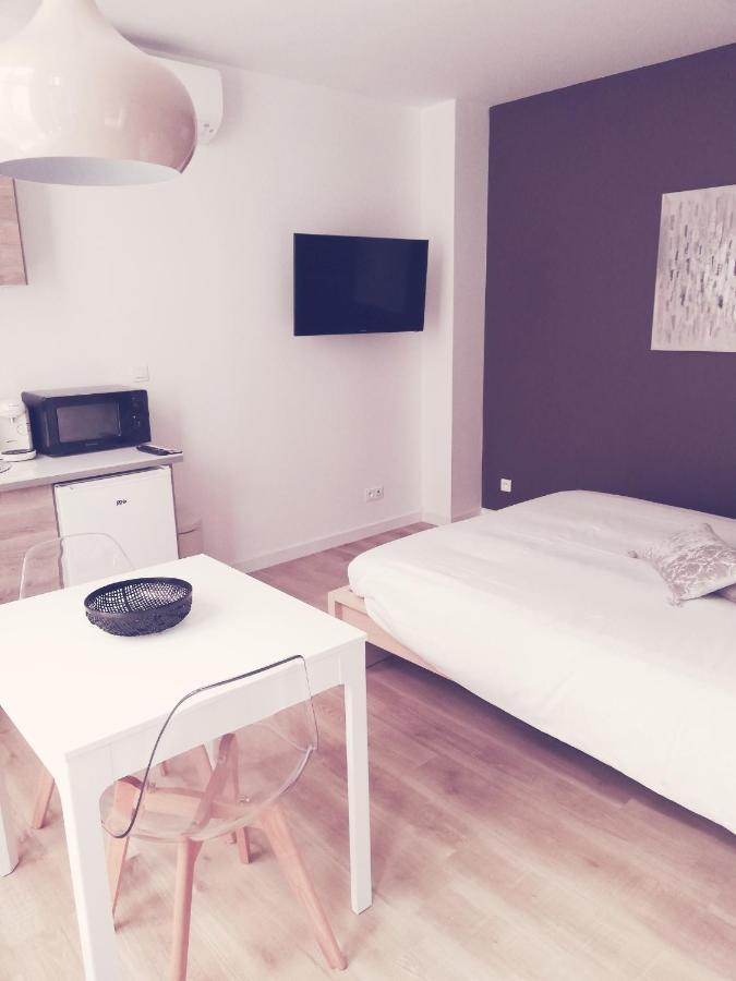 24 Appart'hotel-3 Etoiles Apartment Le Creusot