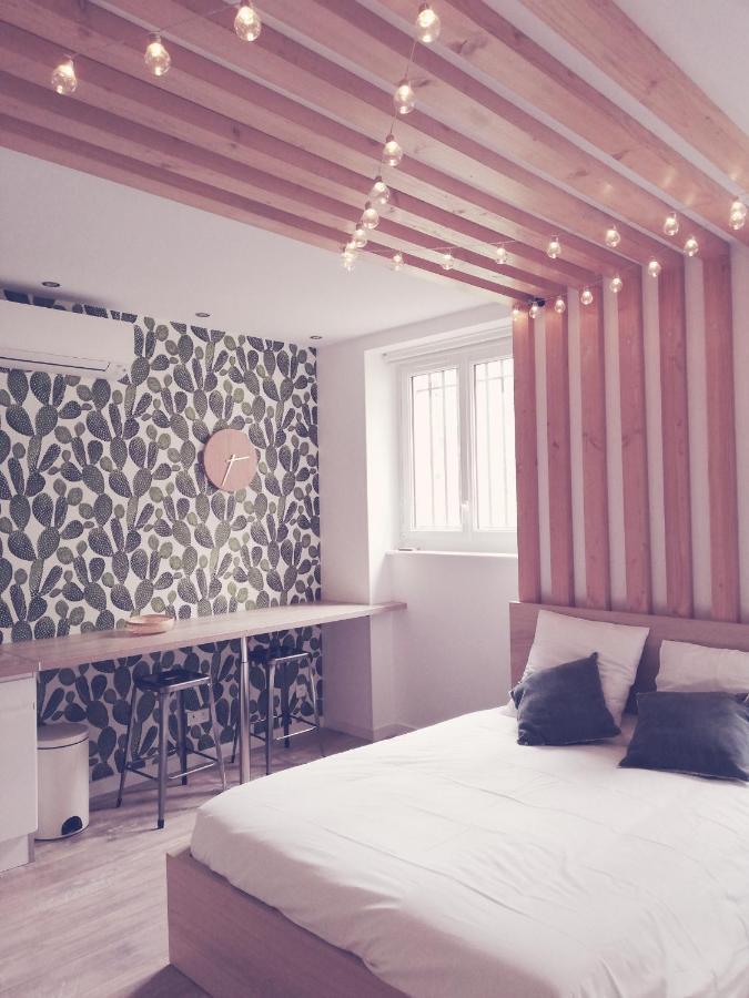 24 Appart'hotel-3 Etoiles *