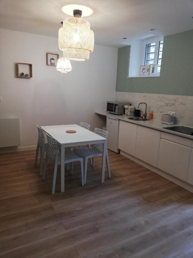 24 Appart'hotel-3 Etoiles Apartment Le Creusot